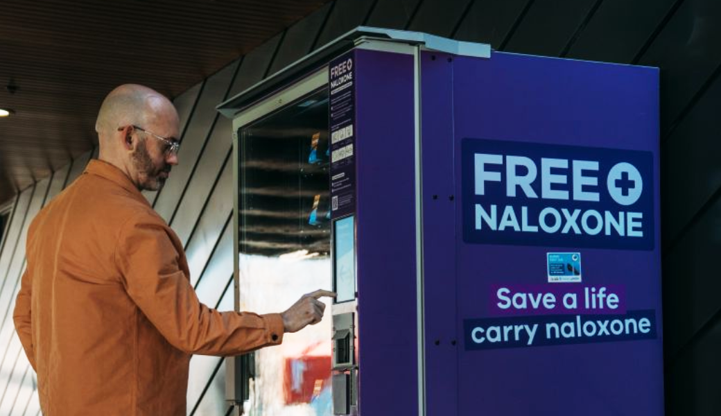 Naloxone vending machine